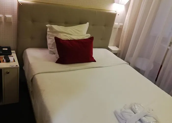 Готель Lis Baixa 3*