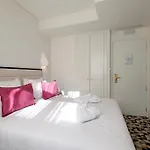 Lis Baixa Готель